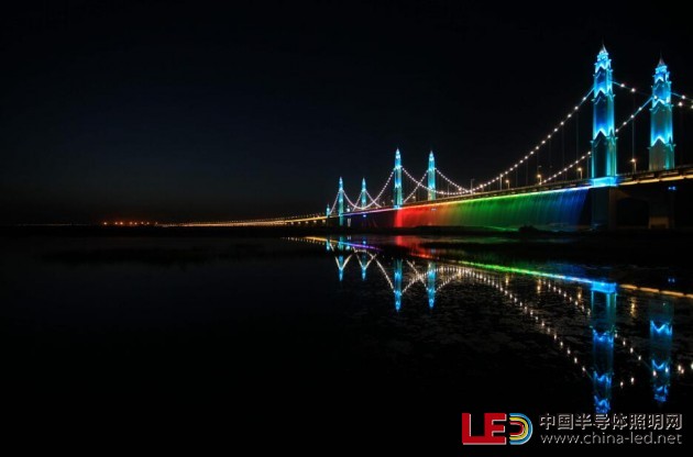 飛利浦LED建筑照明點(diǎn)亮中國(guó)濱河黃河大橋